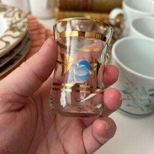 4/$100 vintage Gold and Blue Decorative SHOT Glass set of six 😍
